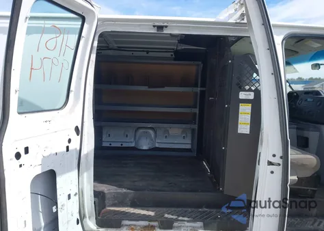 2013 Ford E-150 Commercial z USA, uszkodzony, nr VIN 1FTNE1EW9DDA17310